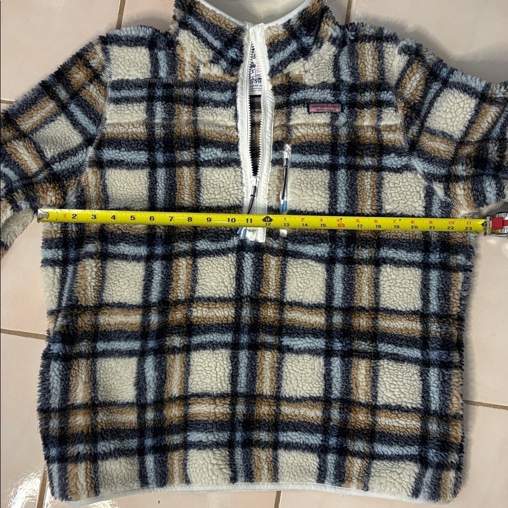 Vineyard Vines Blue & Cream Plaid Supershep Sherpa Fleece Quarter Zip. Large. - Picture 5 of 9